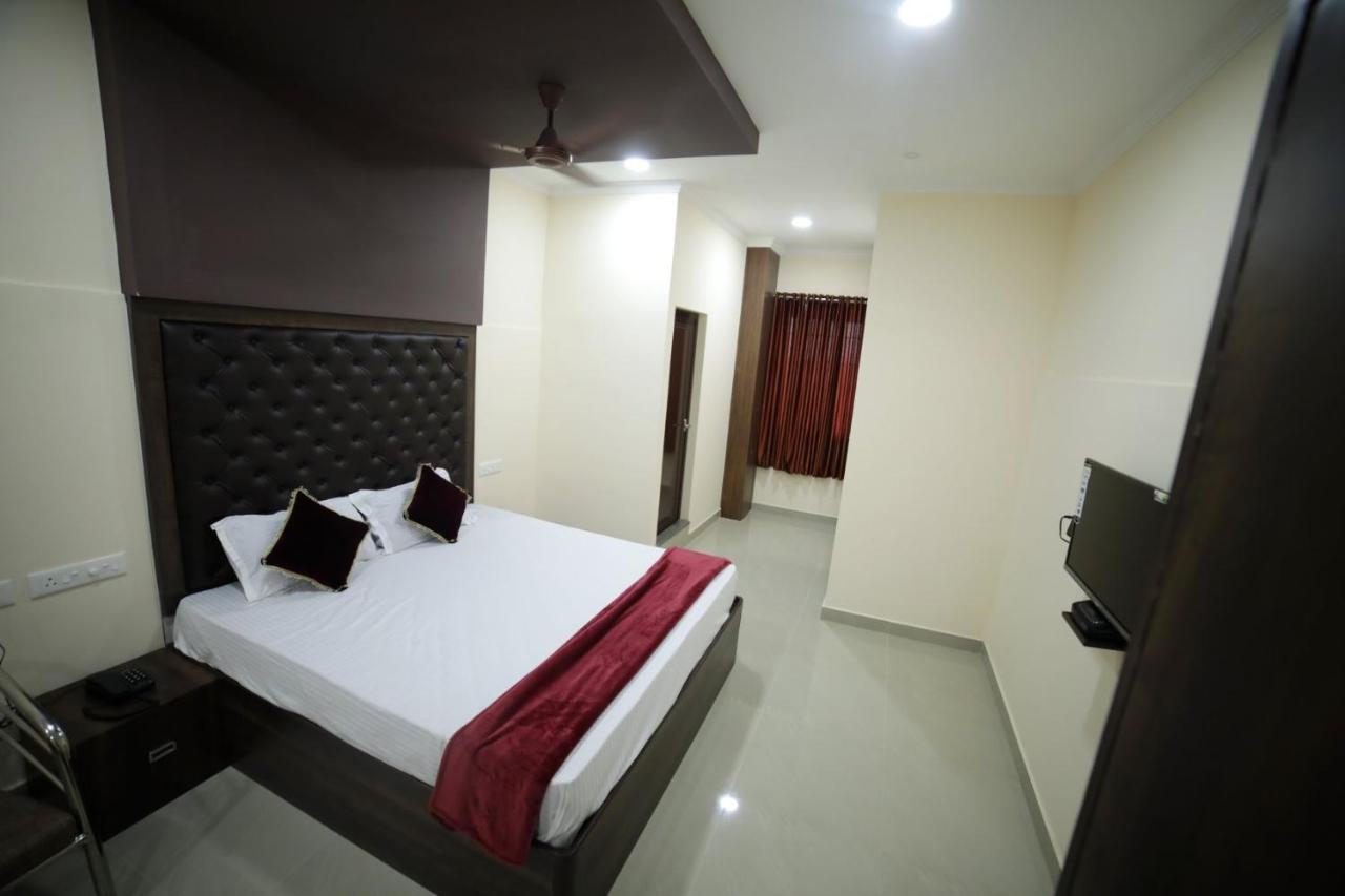 Shivalaya Residency Aparthotel Thrissur